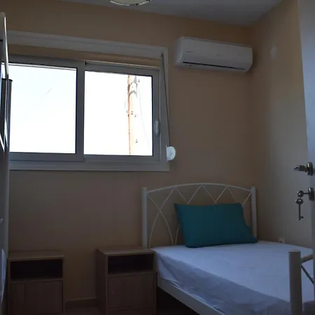 Ikies Luxury Maisonette 200m From The Psakoudia