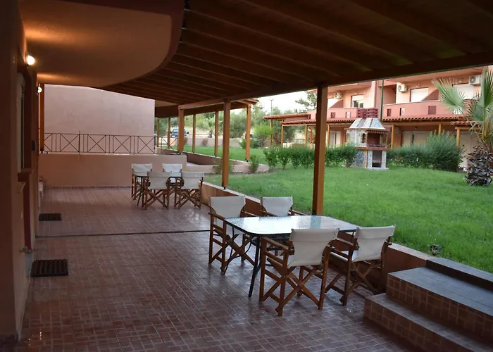 Ikies Luxury Maisonette Halkidiki Дом отдыха *